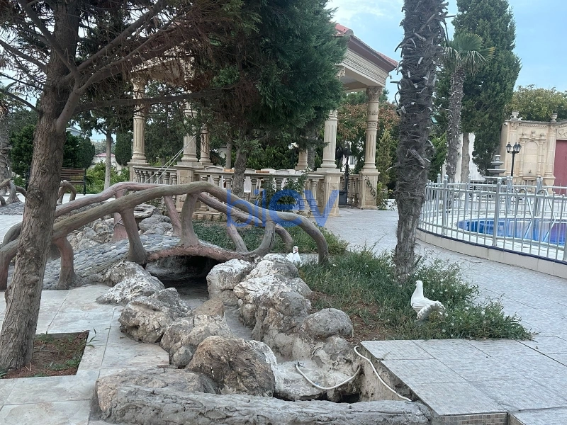Satış 10 otaqlı Villa  1000m², Bakı