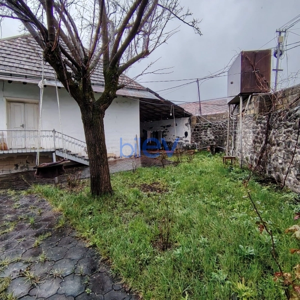 Satış 2 otaqlı Həyət evi  600m², Şəki