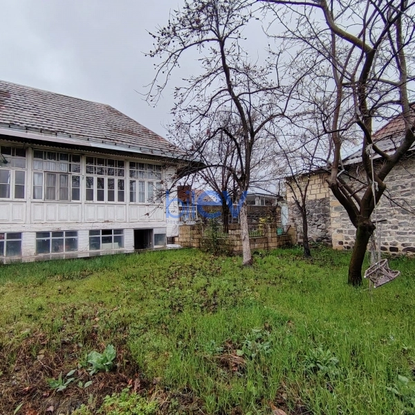 Satış 2 otaqlı Həyət evi  600m², Şəki