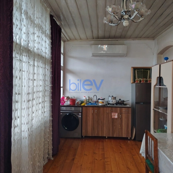 Satış 2 otaqlı Həyət evi  600m², Şəki
