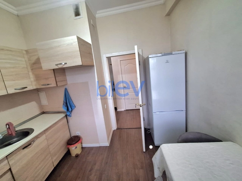 Aylıq Kirayə 3 otaqlı Yeni Tikili bina evi  80m², Bakı