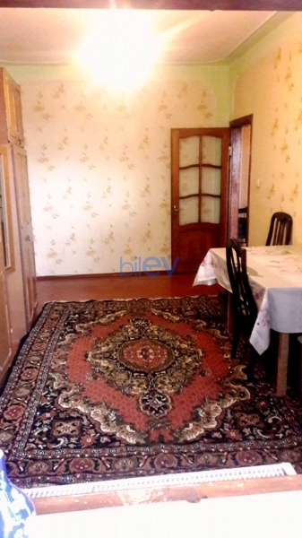 Aylıq Kirayə 3 otaqlı Köhnə Tikili bina evi  65m², Bakı