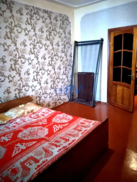 Aylıq Kirayə 3 otaqlı Köhnə Tikili bina evi  65m², Bakı