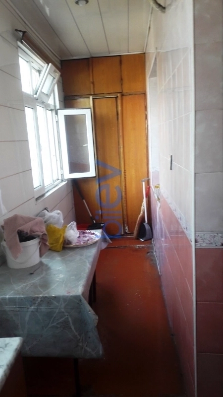 Aylıq Kirayə 3 otaqlı Köhnə Tikili bina evi  65m², Bakı