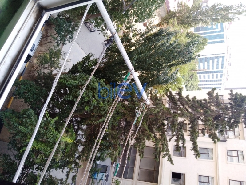 Aylıq Kirayə 3 otaqlı Köhnə Tikili bina evi  65m², Bakı