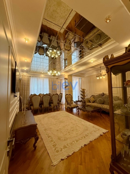 Satış 3 otaqlı Yeni Tikili bina evi  132m², Bakı