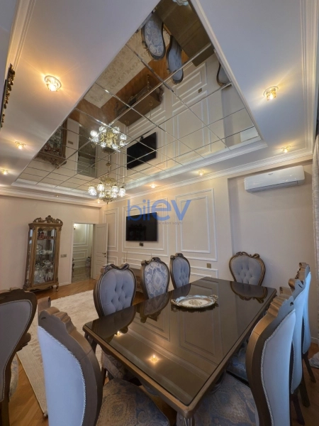 Satış 3 otaqlı Yeni Tikili bina evi  132m², Bakı