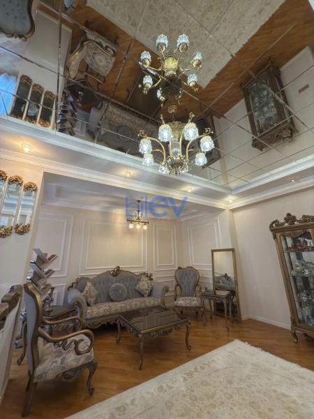 Satış 3 otaqlı Yeni Tikili bina evi  132m², Bakı