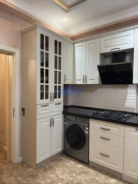 Satış 3 otaqlı Yeni Tikili bina evi  132m², Bakı
