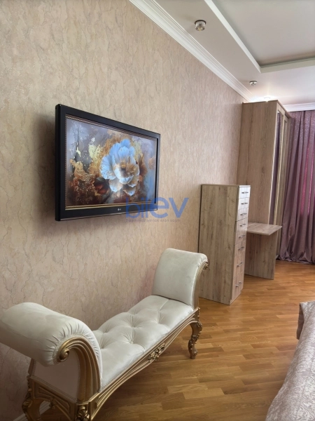 Satış 3 otaqlı Yeni Tikili bina evi  132m², Bakı