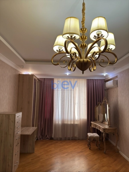 Satış 3 otaqlı Yeni Tikili bina evi  132m², Bakı