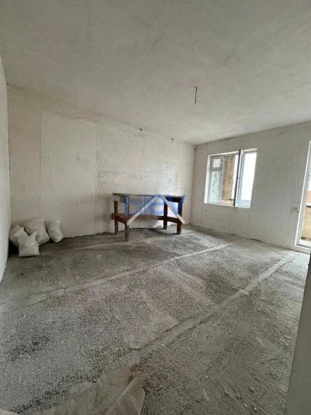 Satış 4 otaqlı Köhnə Tikili bina evi  110m², Bakı