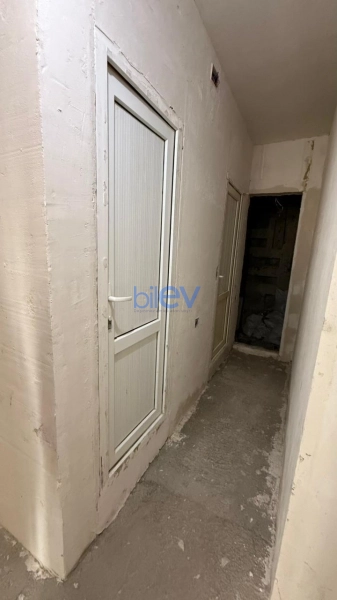 Satış 4 otaqlı Köhnə Tikili bina evi  110m², Bakı