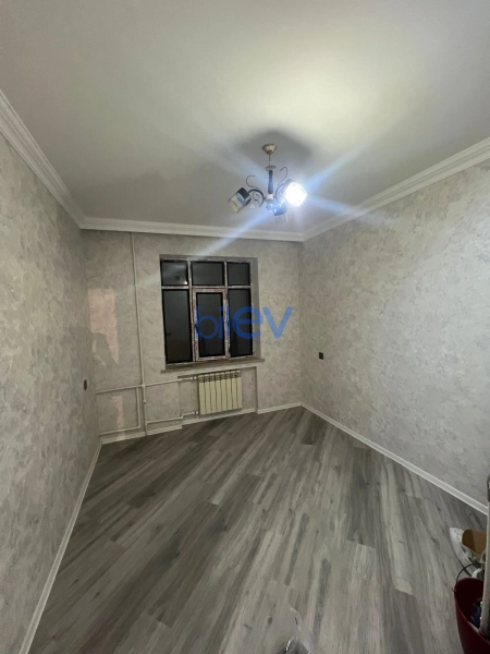 Aylıq Kirayə 3 otaqlı Köhnə Tikili bina evi  70m², Bakı