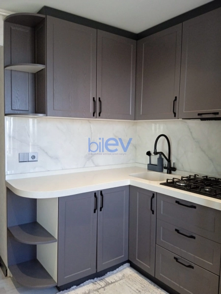 Satış 4 otaqlı Köhnə Tikili bina evi  90m², Bakı