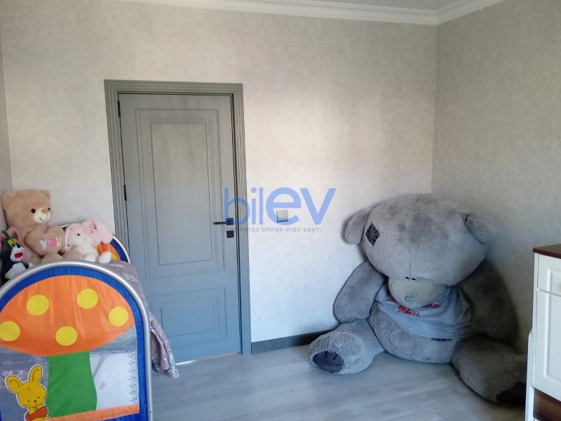 Satış 4 otaqlı Köhnə Tikili bina evi  90m², Bakı