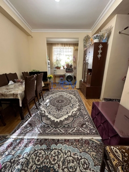 Satış 2 otaqlı Köhnə Tikili bina evi  42m², Bakı