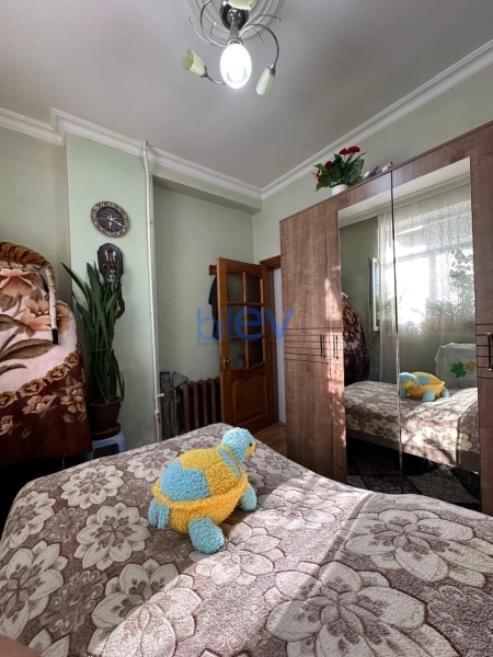 Satış 2 otaqlı Köhnə Tikili bina evi  42m², Bakı