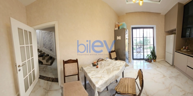 Satış 5 otaqlı Həyət evi  200m², Bakı