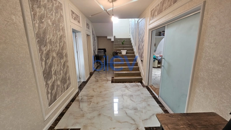 Satış 5 otaqlı Həyət evi  200m², Bakı
