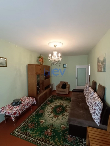 Satış 3 otaqlı Köhnə Tikili bina evi  72m², Bakı