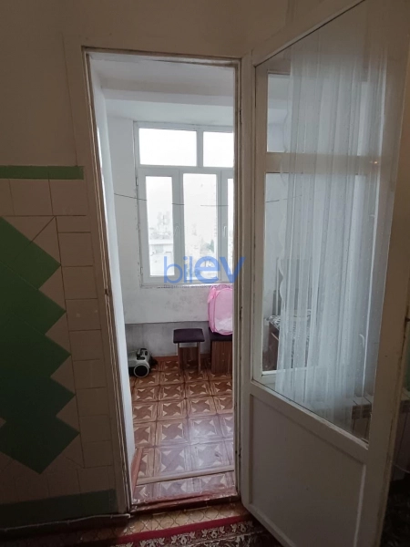 Satış 3 otaqlı Köhnə Tikili bina evi  72m², Bakı