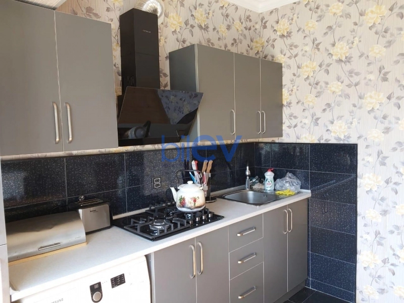 Satış 4 otaqlı Köhnə Tikili bina evi  100m², Bakı