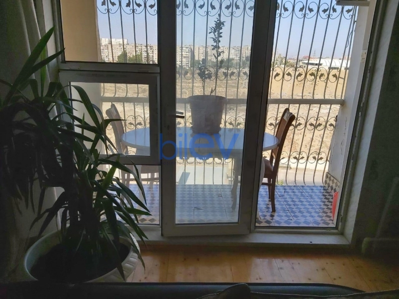 Satış 4 otaqlı Köhnə Tikili bina evi  100m², Bakı