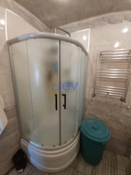 Satış 4 otaqlı Köhnə Tikili bina evi  100m², Bakı