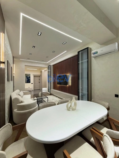 Aylıq Kirayə 2 otaqlı Yeni Tikili bina evi  88m², Bakı