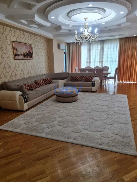 Aylıq Kirayə 4 otaqlı Yeni Tikili bina evi  220m², Bakı
