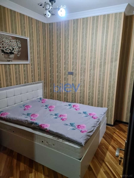 Aylıq Kirayə 4 otaqlı Yeni Tikili bina evi  220m², Bakı