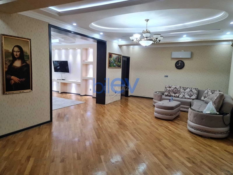 Aylıq Kirayə 4 otaqlı Yeni Tikili bina evi  220m², Bakı