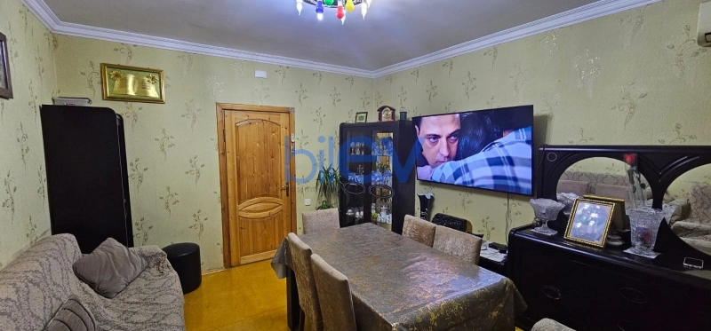 Satış 3 otaqlı Köhnə Tikili bina evi  70m², Bakı