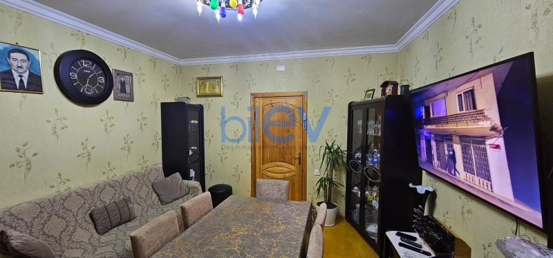 Satış 3 otaqlı Köhnə Tikili bina evi  70m², Bakı