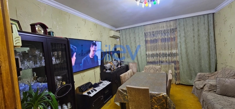 Satış 3 otaqlı Köhnə Tikili bina evi  70m², Bakı