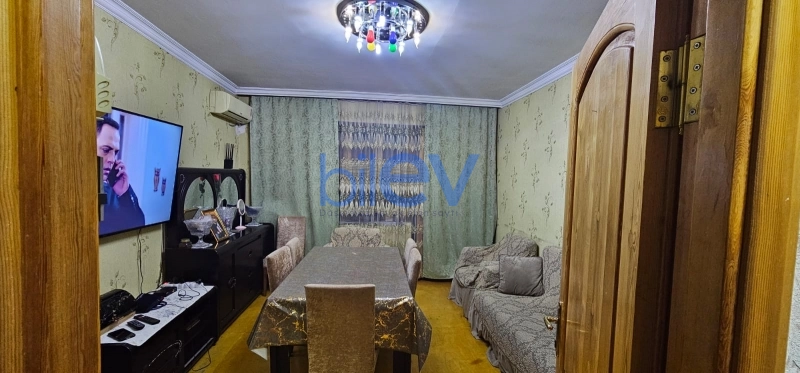 Satış 3 otaqlı Köhnə Tikili bina evi  70m², Bakı