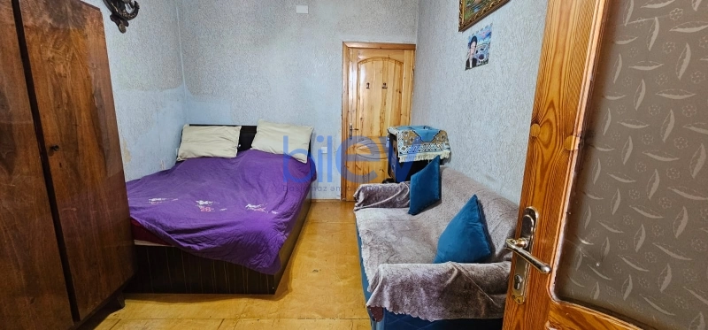 Satış 3 otaqlı Köhnə Tikili bina evi  70m², Bakı