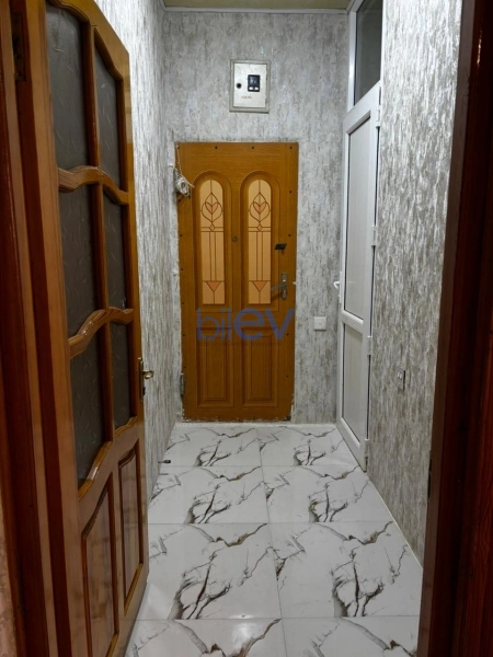Satış 2 otaqlı Köhnə Tikili bina evi  52m², Bakı