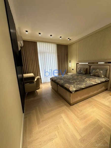 Aylıq Kirayə 2 otaqlı Yeni Tikili bina evi  80m², Bakı