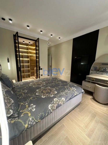 Aylıq Kirayə 2 otaqlı Yeni Tikili bina evi  80m², Bakı