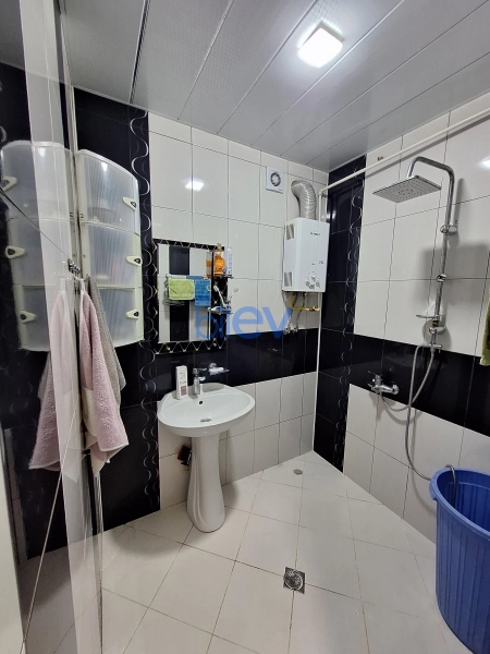 Satış 4 otaqlı Köhnə Tikili bina evi  102m², Sumqayıt