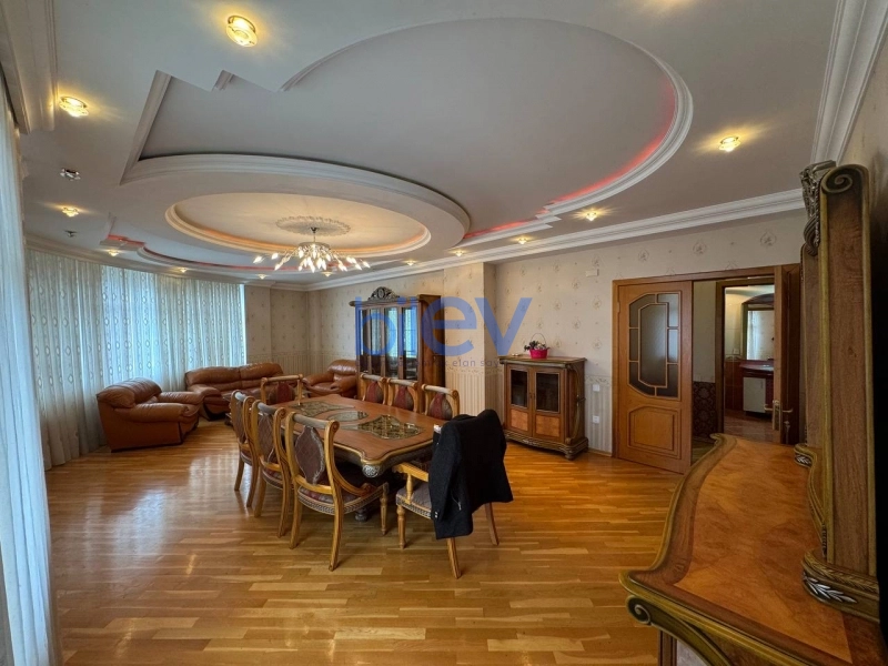 Satış 3 otaqlı Yeni Tikili bina evi  140m², Bakı