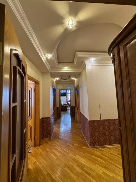 Satış 3 otaqlı Yeni Tikili bina evi  140m², Bakı