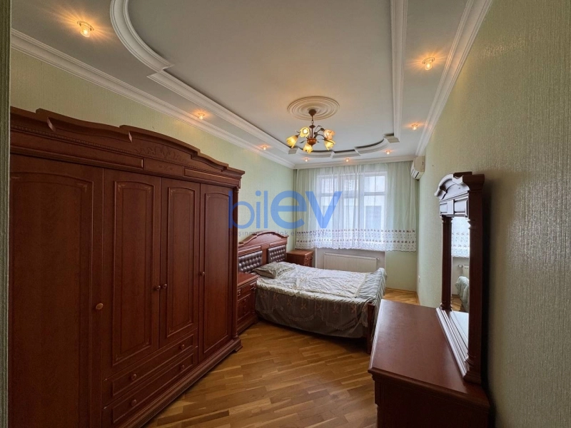 Satış 3 otaqlı Yeni Tikili bina evi  140m², Bakı
