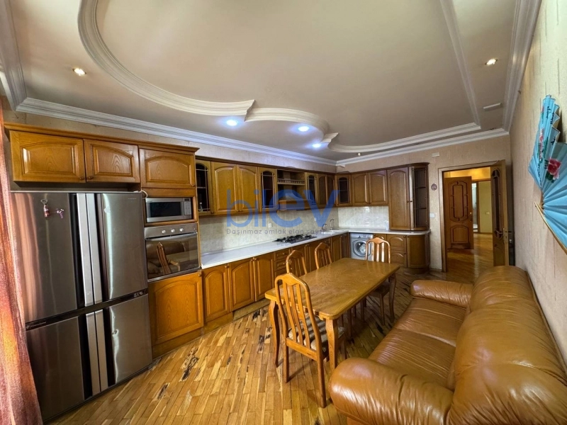 Satış 3 otaqlı Yeni Tikili bina evi  140m², Bakı