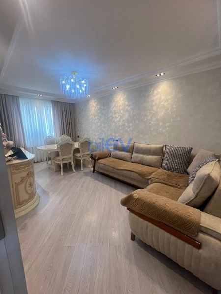 Aylıq Kirayə 3 otaqlı Köhnə Tikili bina evi  85m², Bakı