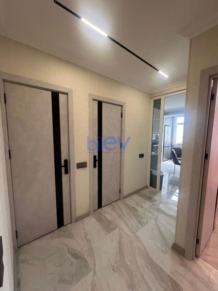 Aylıq Kirayə 3 otaqlı Köhnə Tikili bina evi  85m², Bakı