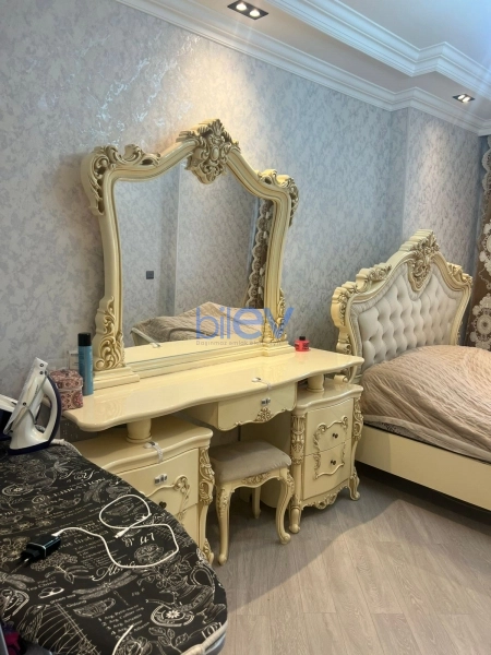 Aylıq Kirayə 3 otaqlı Köhnə Tikili bina evi  85m², Bakı