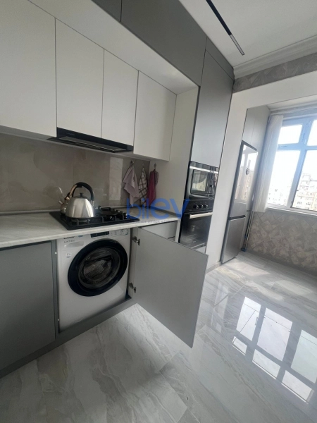 Aylıq Kirayə 3 otaqlı Köhnə Tikili bina evi  85m², Bakı